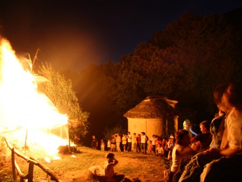 Bonfire in Rugno